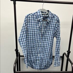 Vineyard Vines Men’s Blue and White Plaid Button-Down Shirt